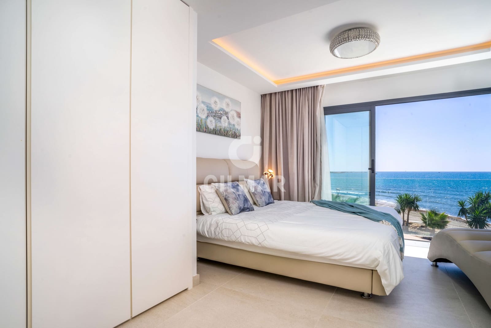 3 soveværelse Rækkehus til salg i Estepona med swimmingpool garage - € 3.450.000 (Ref: 9205995)