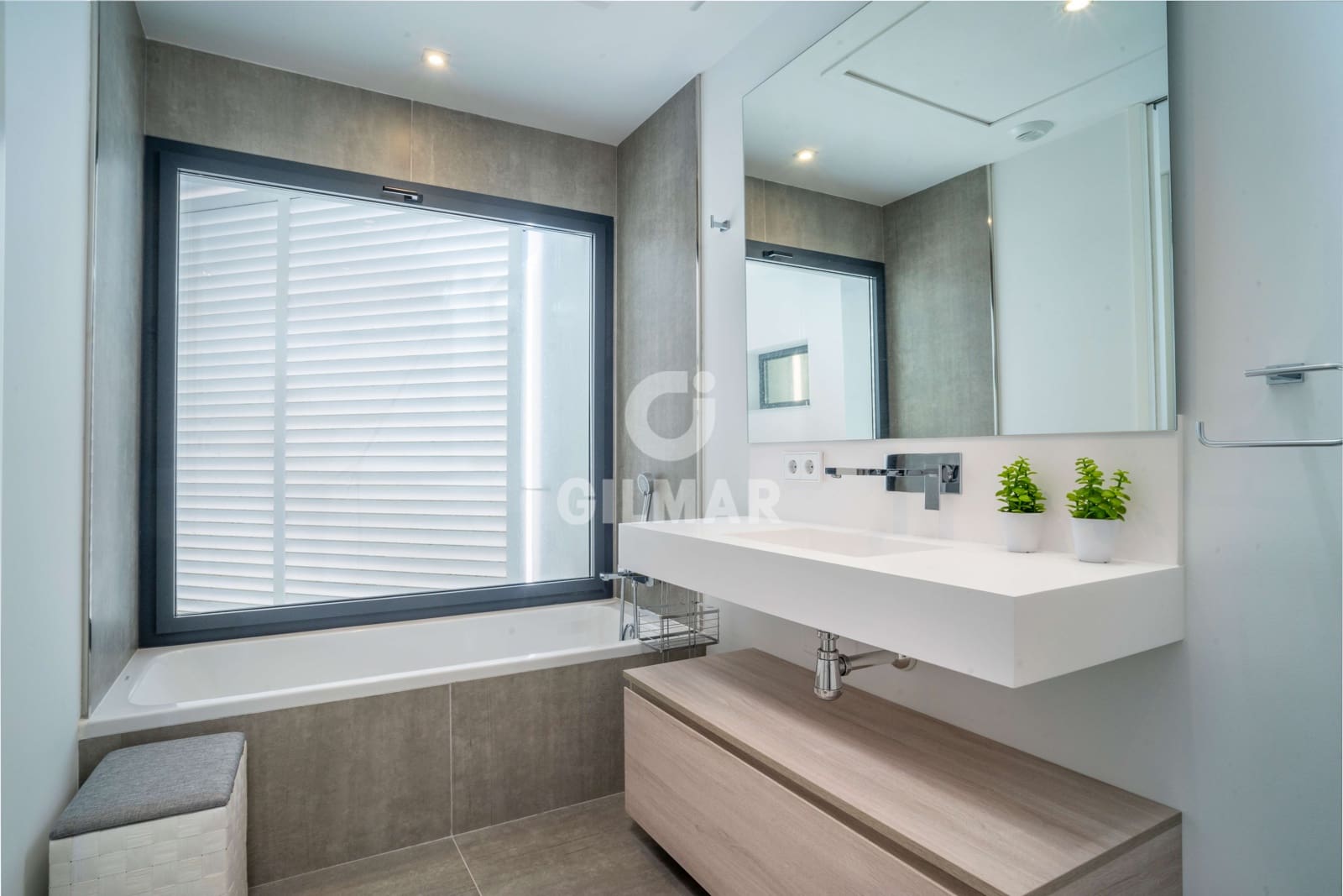 3 soveværelse Rækkehus til salg i Estepona med swimmingpool garage - € 3.450.000 (Ref: 9205995)