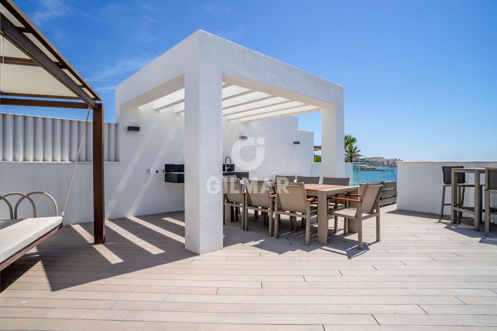 3 soveværelse Rækkehus til salg i Estepona med swimmingpool garage - € 3.450.000 (Ref: 9205995)