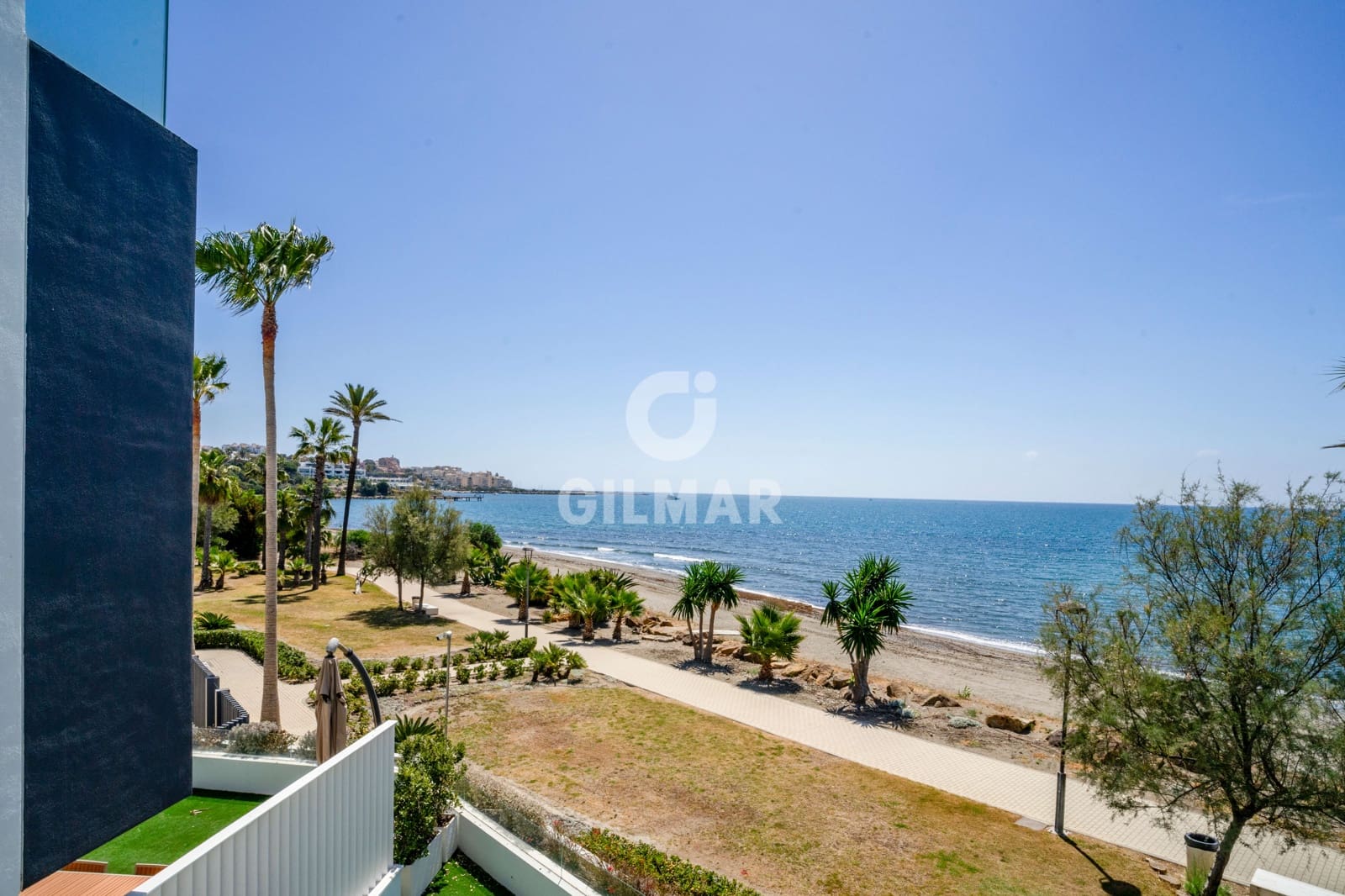 3 soveværelse Rækkehus til salg i Estepona med swimmingpool garage - € 3.450.000 (Ref: 9205995)