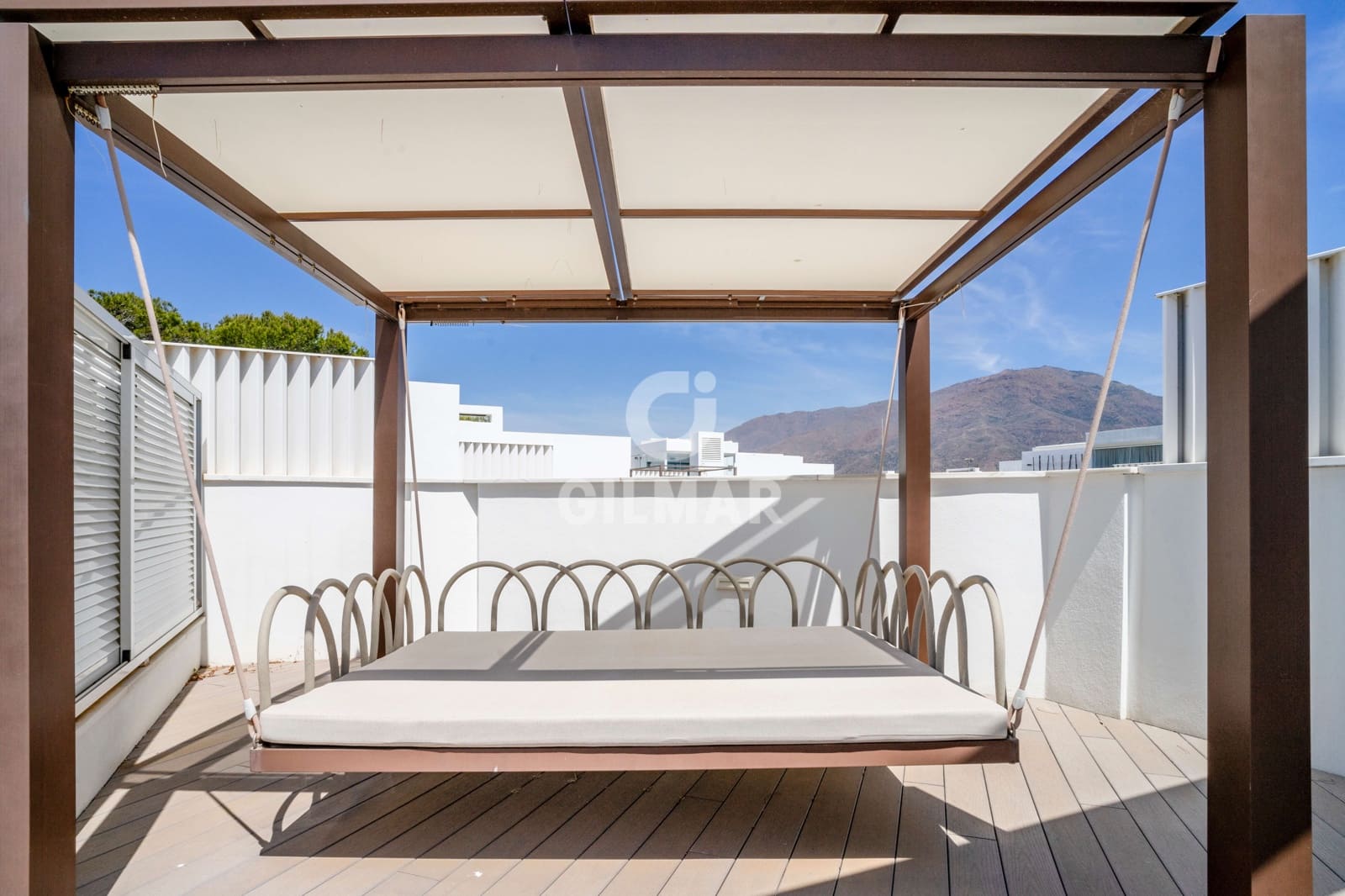 3 soveværelse Rækkehus til salg i Estepona med swimmingpool garage - € 3.450.000 (Ref: 9205995)