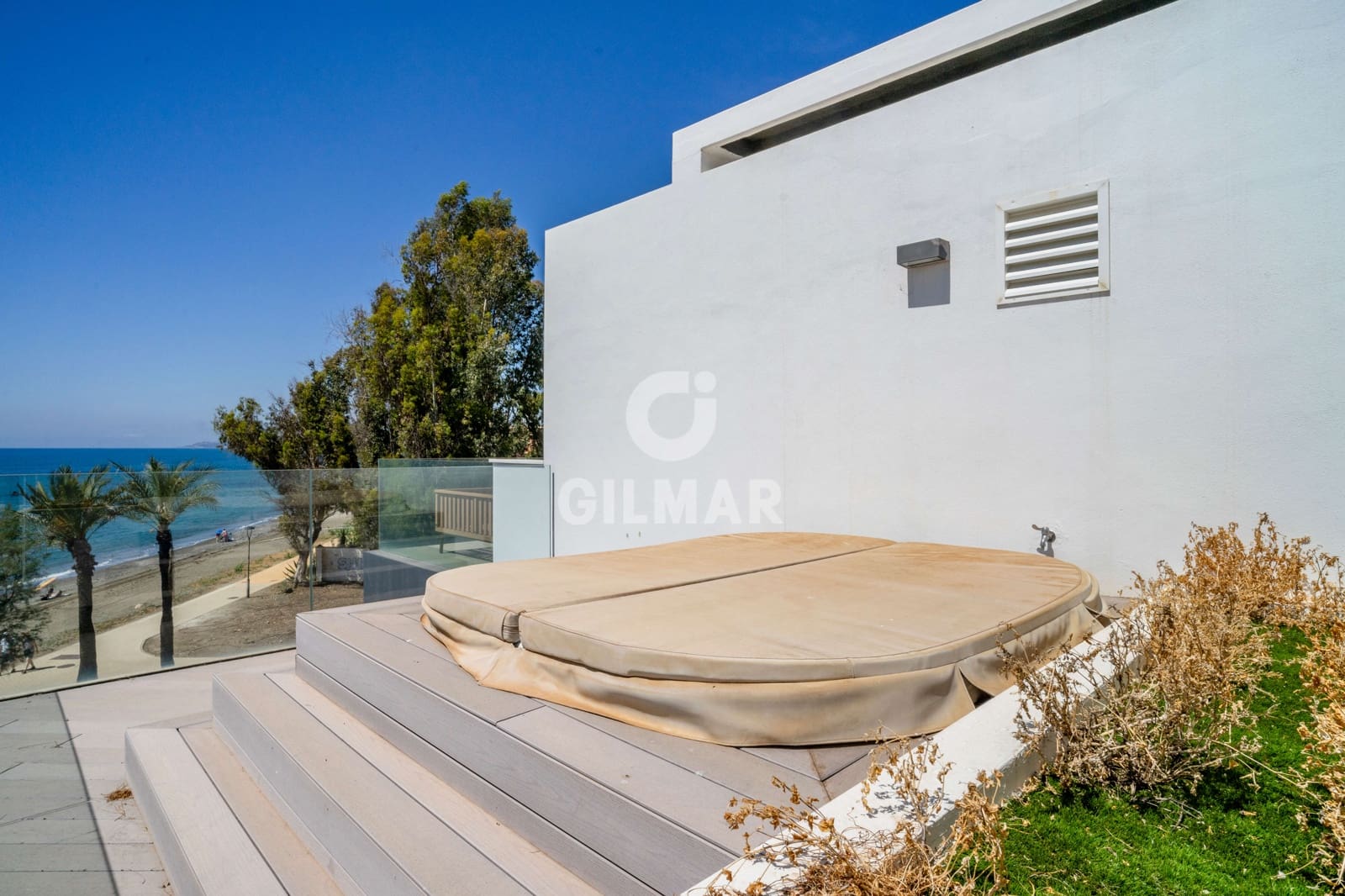 3 soveværelse Rækkehus til salg i Estepona med swimmingpool garage - € 3.450.000 (Ref: 9205995)