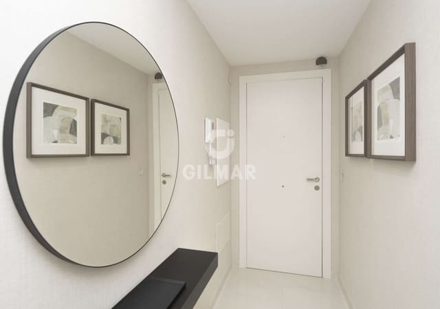 3 makuuhuone Asunto myytävänä paikassa Puerto de Estepona, Estepona mukana uima-altaan 
autotalli - 940 000 € (Ref: 9205996)