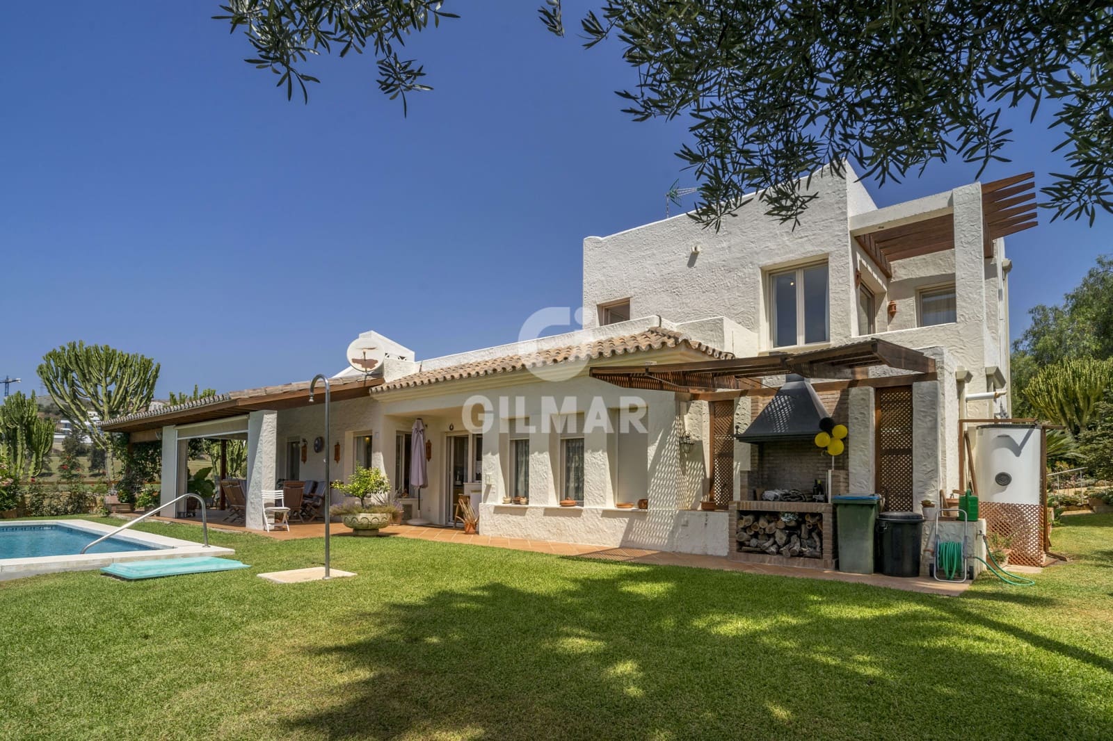 5 sovrum Villa till salu i Benahavis med pool - 2 100 000 € (Ref: 9205997)