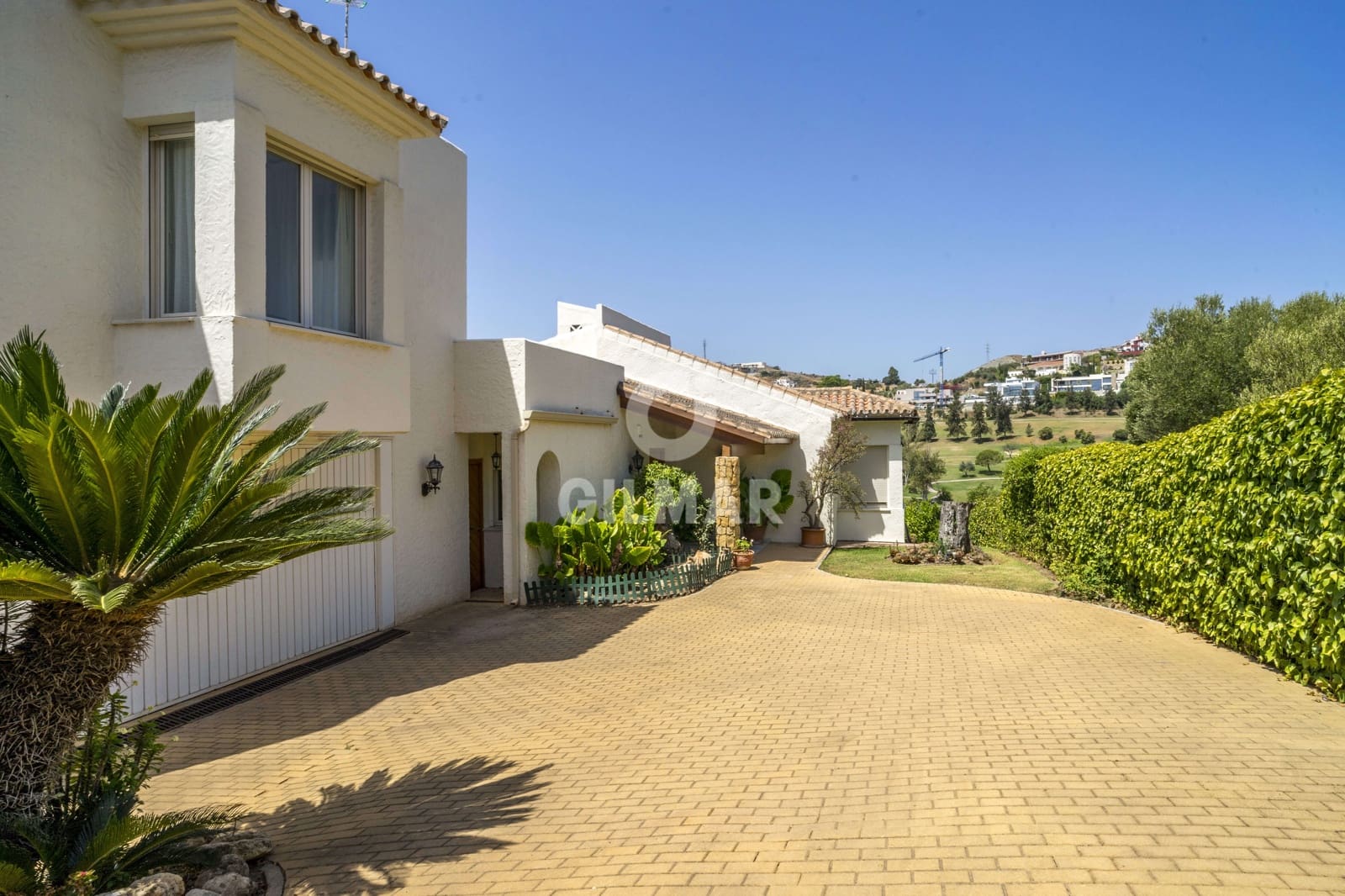 5 sovrum Villa till salu i Benahavis med pool - 2 100 000 € (Ref: 9205997)