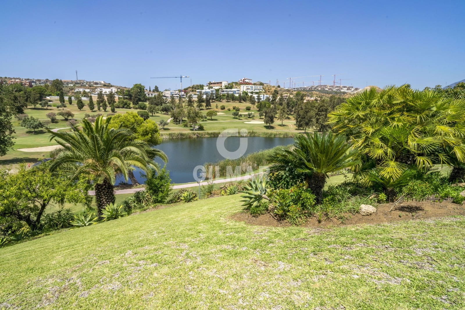 5 sovrum Villa till salu i Benahavis med pool - 2 100 000 € (Ref: 9205997)