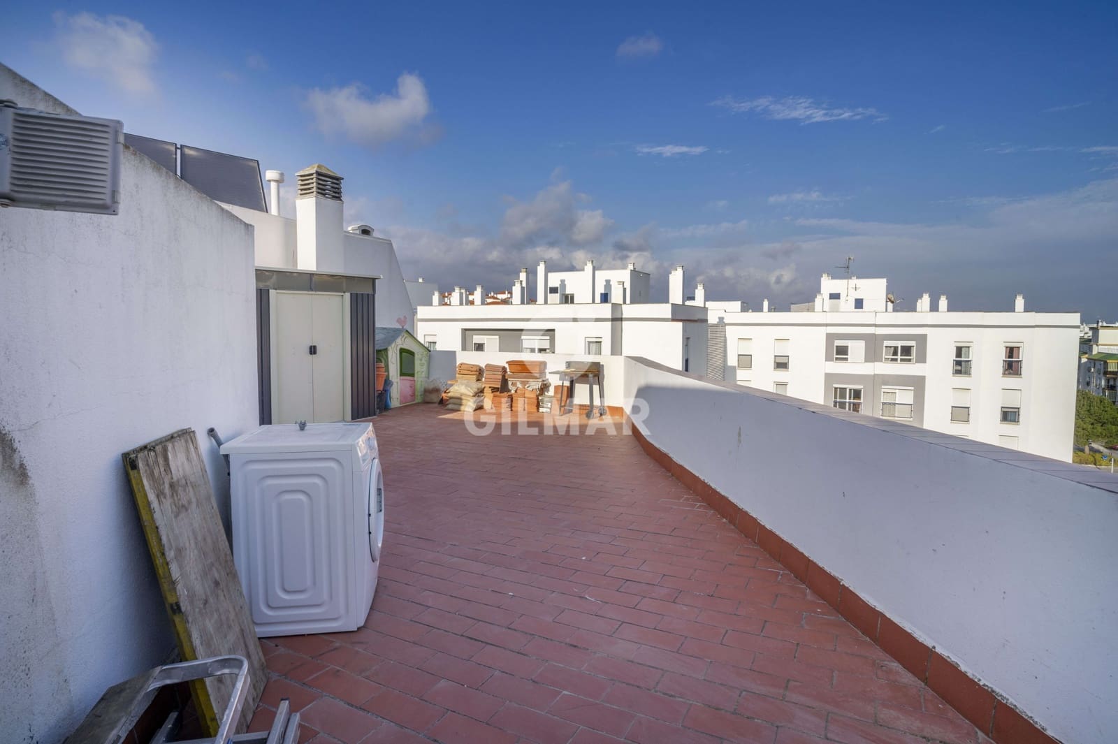 4 soveværelse Penthouse til salg i Estepona med swimmingpool garage - € 790.000 (Ref: 9205998)
