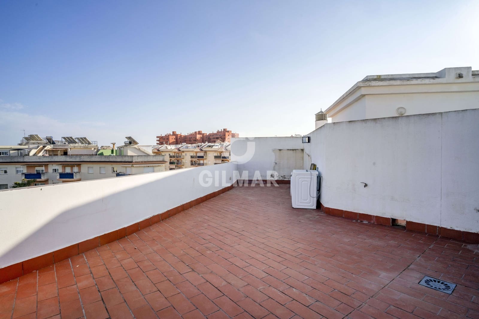 4 soveværelse Penthouse til salg i Estepona med swimmingpool garage - € 790.000 (Ref: 9205998)