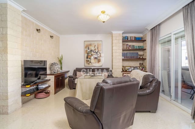 4 makuuhuone Kattohuoneisto myytävänä paikassa Puerto de Estepona, Estepona mukana uima-altaan 
autotalli - 790 000 € (Ref: 9205998)