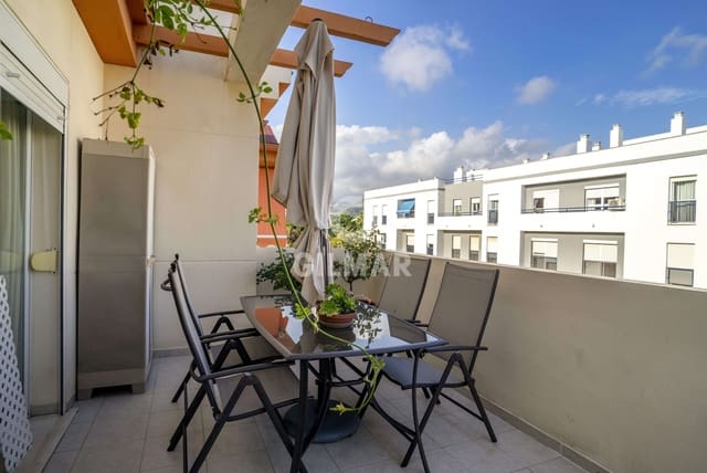 4 makuuhuone Kattohuoneisto myytävänä paikassa Puerto de Estepona, Estepona mukana uima-altaan 
autotalli - 790 000 € (Ref: 9205998)