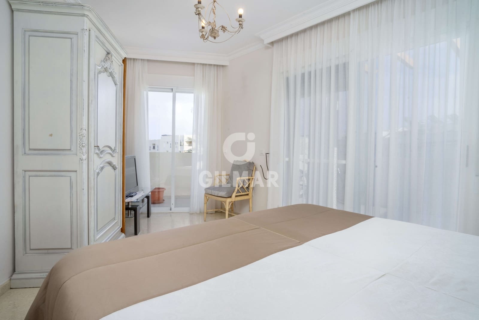 4 soveværelse Penthouse til salg i Estepona med swimmingpool garage - € 790.000 (Ref: 9205998)