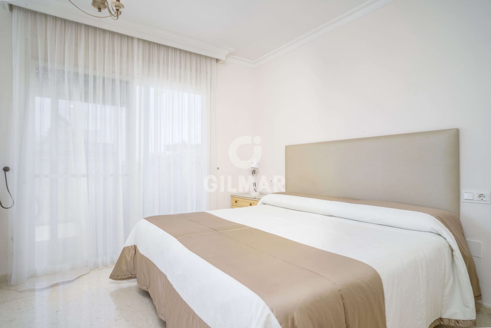 4 soveværelse Penthouse til salg i Estepona med swimmingpool garage - € 790.000 (Ref: 9205998)