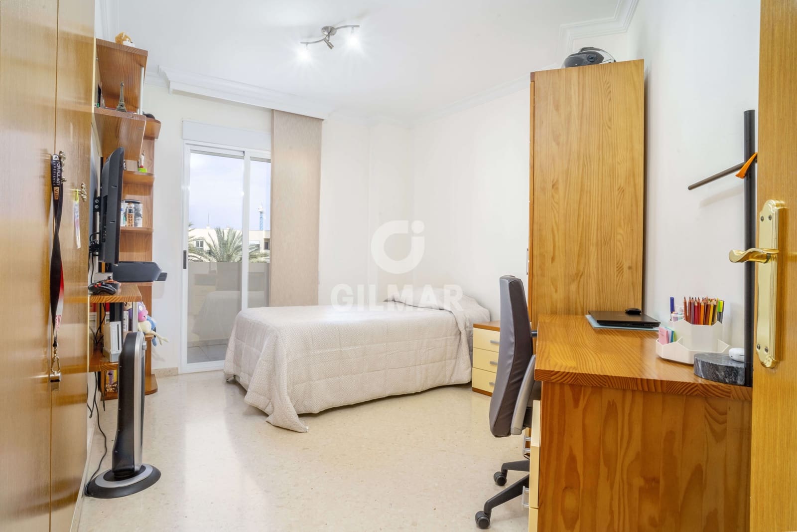 4 soveværelse Penthouse til salg i Estepona med swimmingpool garage - € 790.000 (Ref: 9205998)