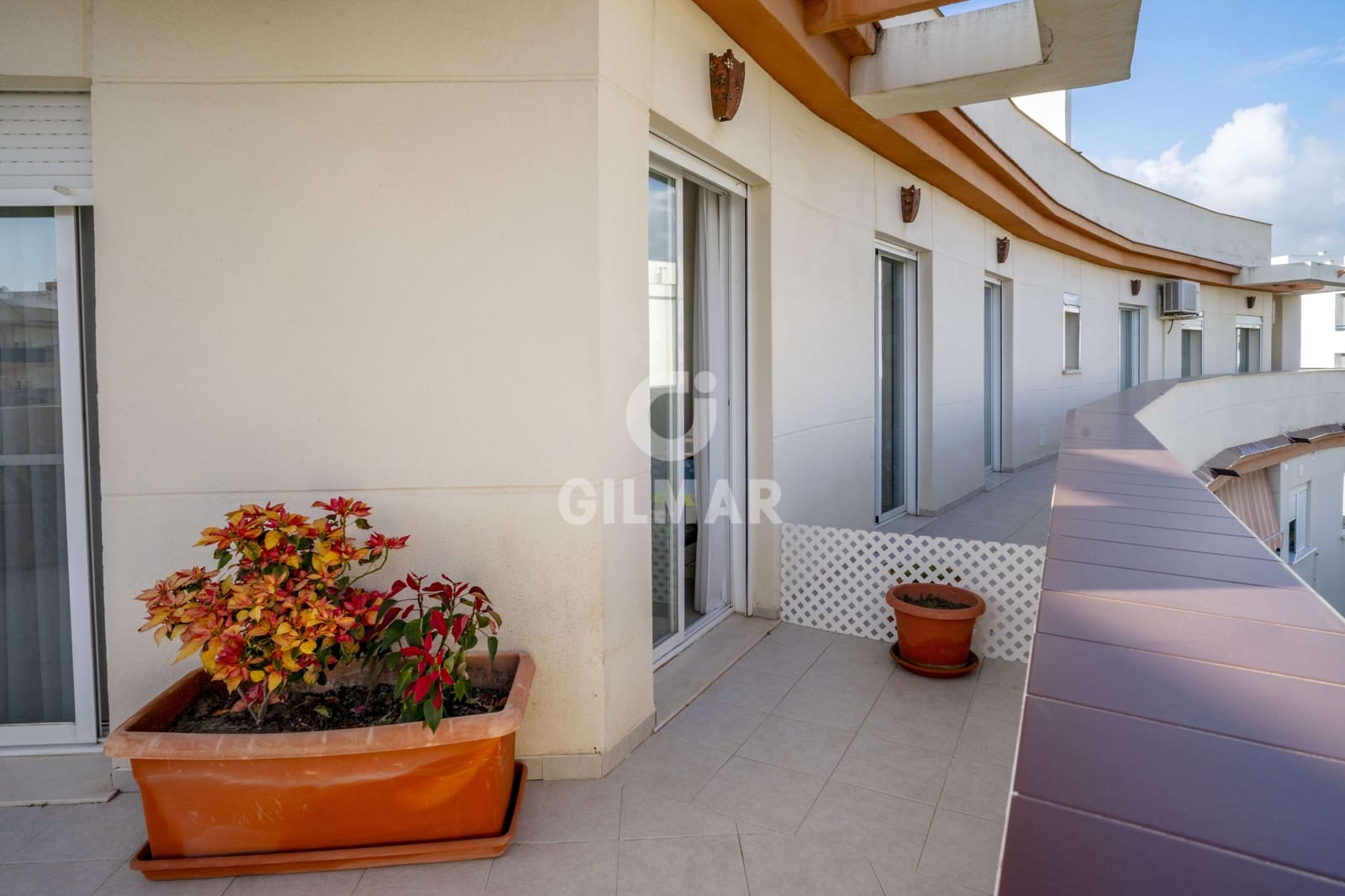 4 soveværelse Penthouse til salg i Estepona med swimmingpool garage - € 790.000 (Ref: 9205998)