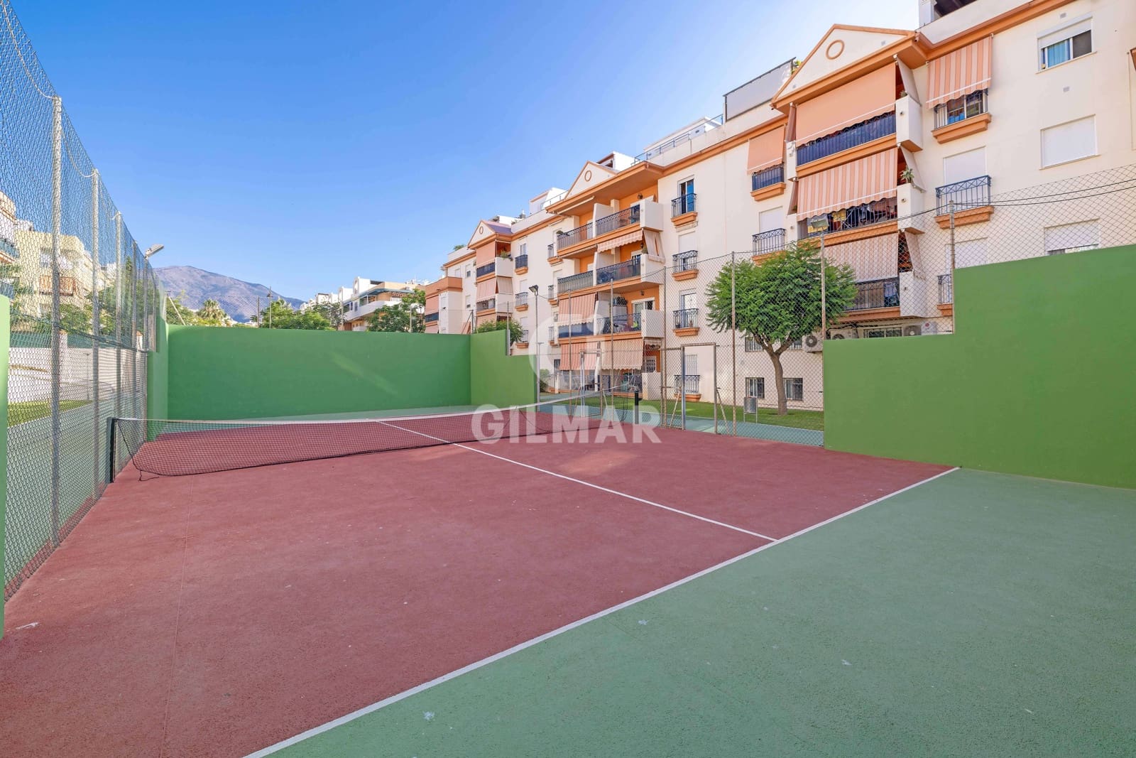 4 soveværelse Penthouse til salg i Estepona med swimmingpool garage - € 790.000 (Ref: 9205998)