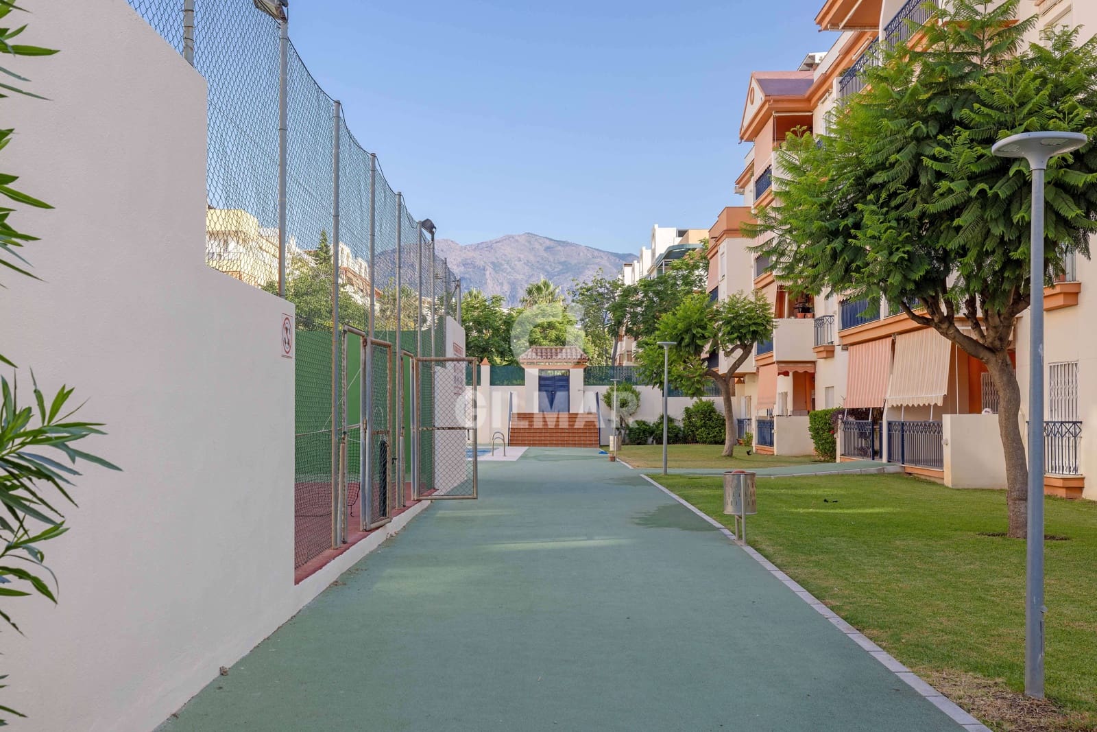 4 soveværelse Penthouse til salg i Estepona med swimmingpool garage - € 790.000 (Ref: 9205998)