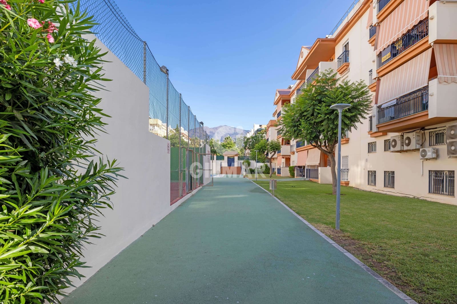 4 soveværelse Penthouse til salg i Estepona med swimmingpool garage - € 790.000 (Ref: 9205998)