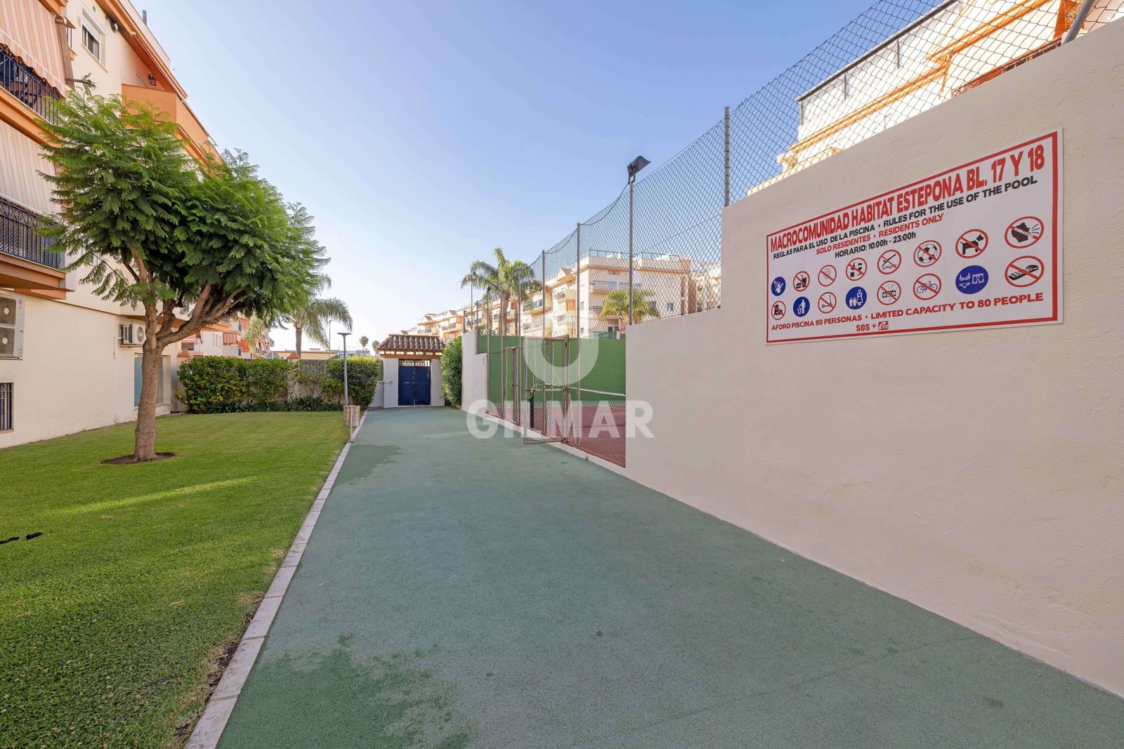 4 soveværelse Penthouse til salg i Estepona med swimmingpool garage - € 790.000 (Ref: 9205998)