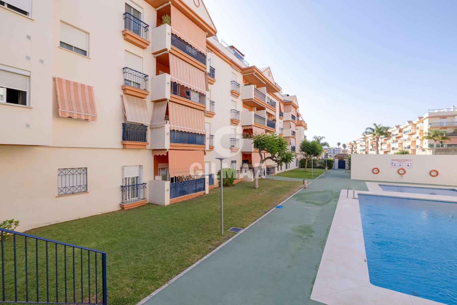 4 soveværelse Penthouse til salg i Estepona med swimmingpool garage - € 790.000 (Ref: 9205998)