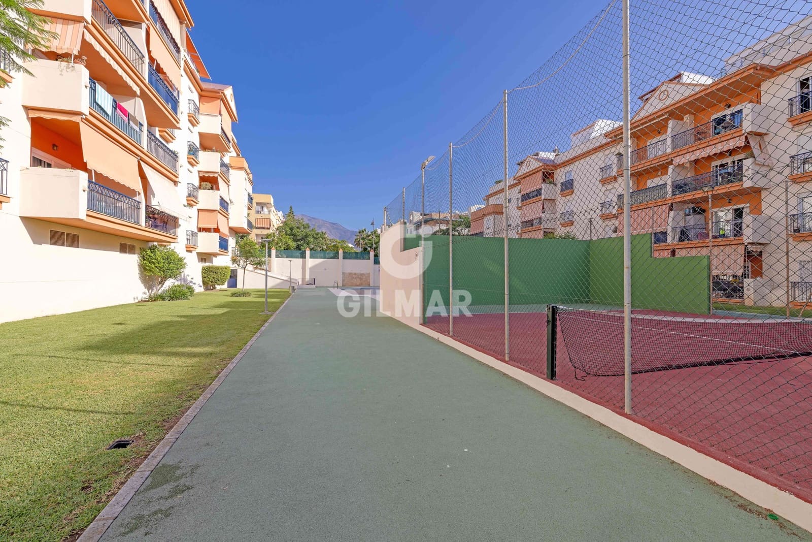 4 soveværelse Penthouse til salg i Estepona med swimmingpool garage - € 790.000 (Ref: 9205998)