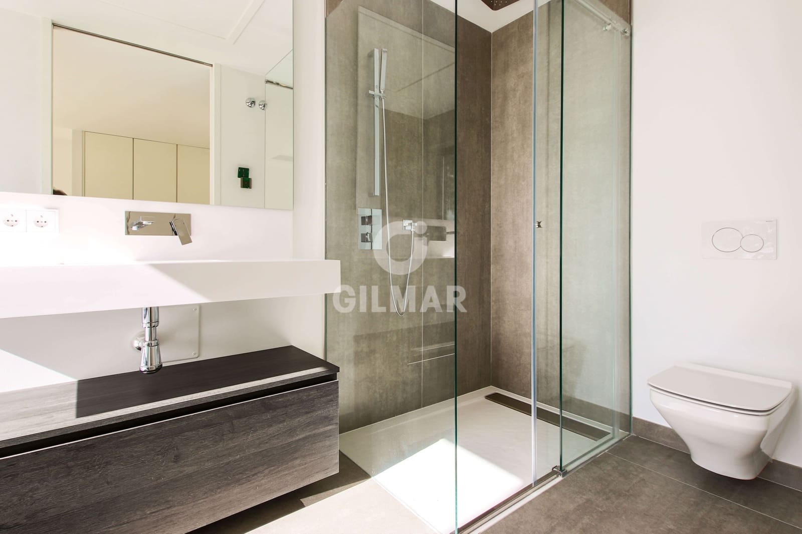 3 soveværelse Rækkehus til salg i Estepona med swimmingpool garage - € 2.500.000 (Ref: 9206001)