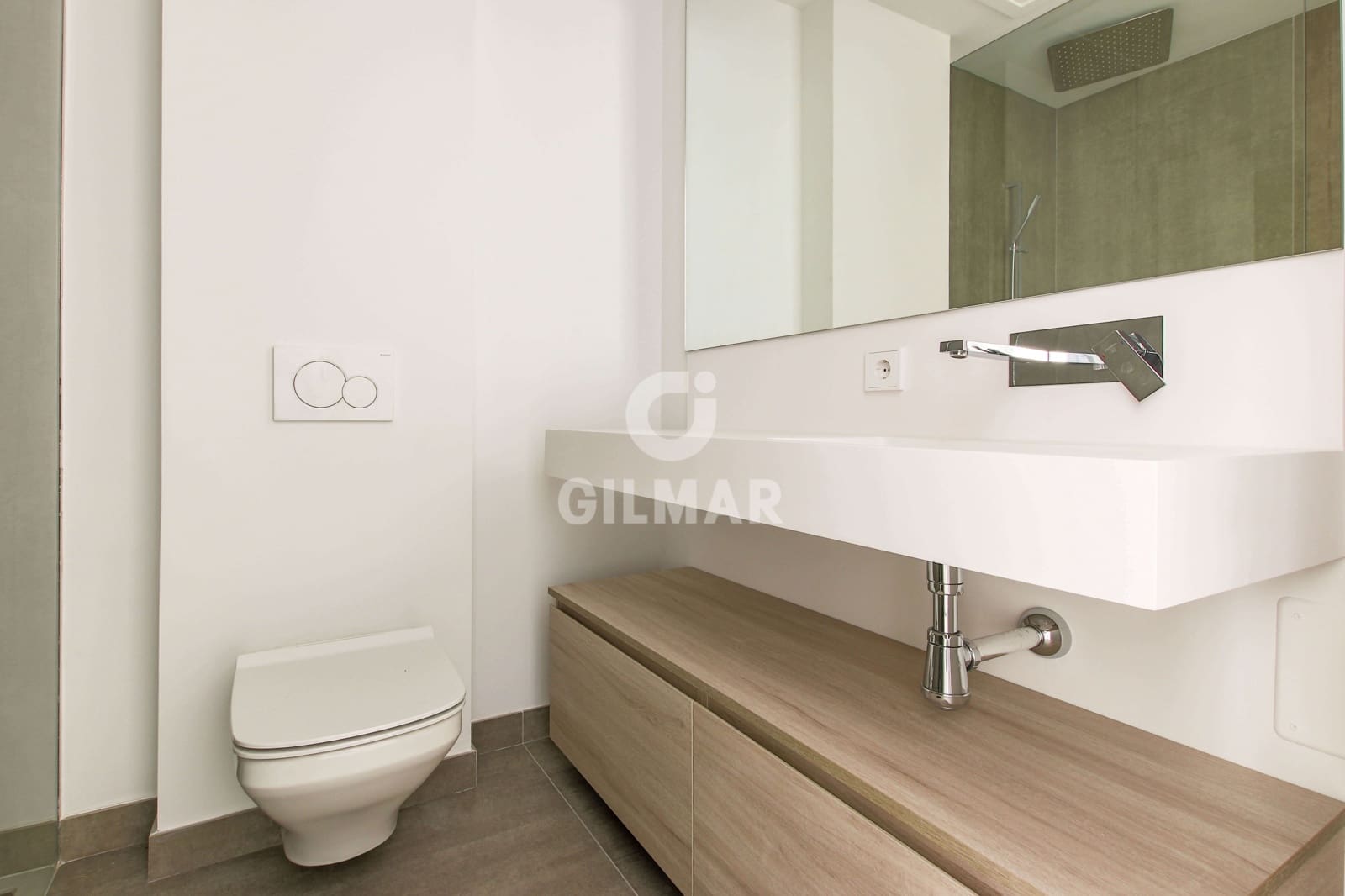 3 soveværelse Rækkehus til salg i Estepona med swimmingpool garage - € 2.500.000 (Ref: 9206002)