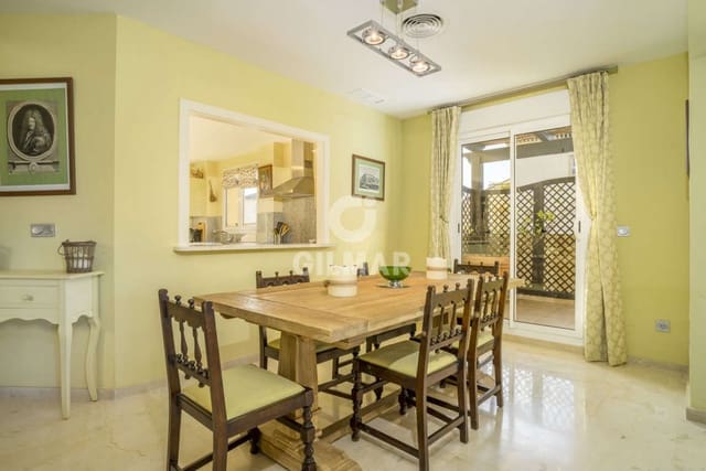 4 makuuhuone Kattohuoneisto myytävänä paikassa Sotogrande Alto, San Roque mukana uima-altaan 
autotalli - 650 000 € (Ref: 9206003)