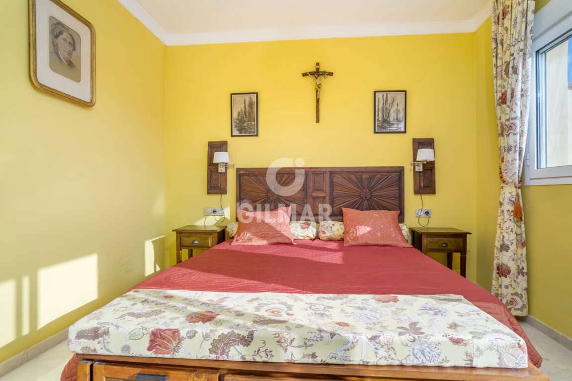 4 sypialnia Penthouse na sprzedaż w San Roque z basenem garażem - 650 000 € (Ref: 9206003)