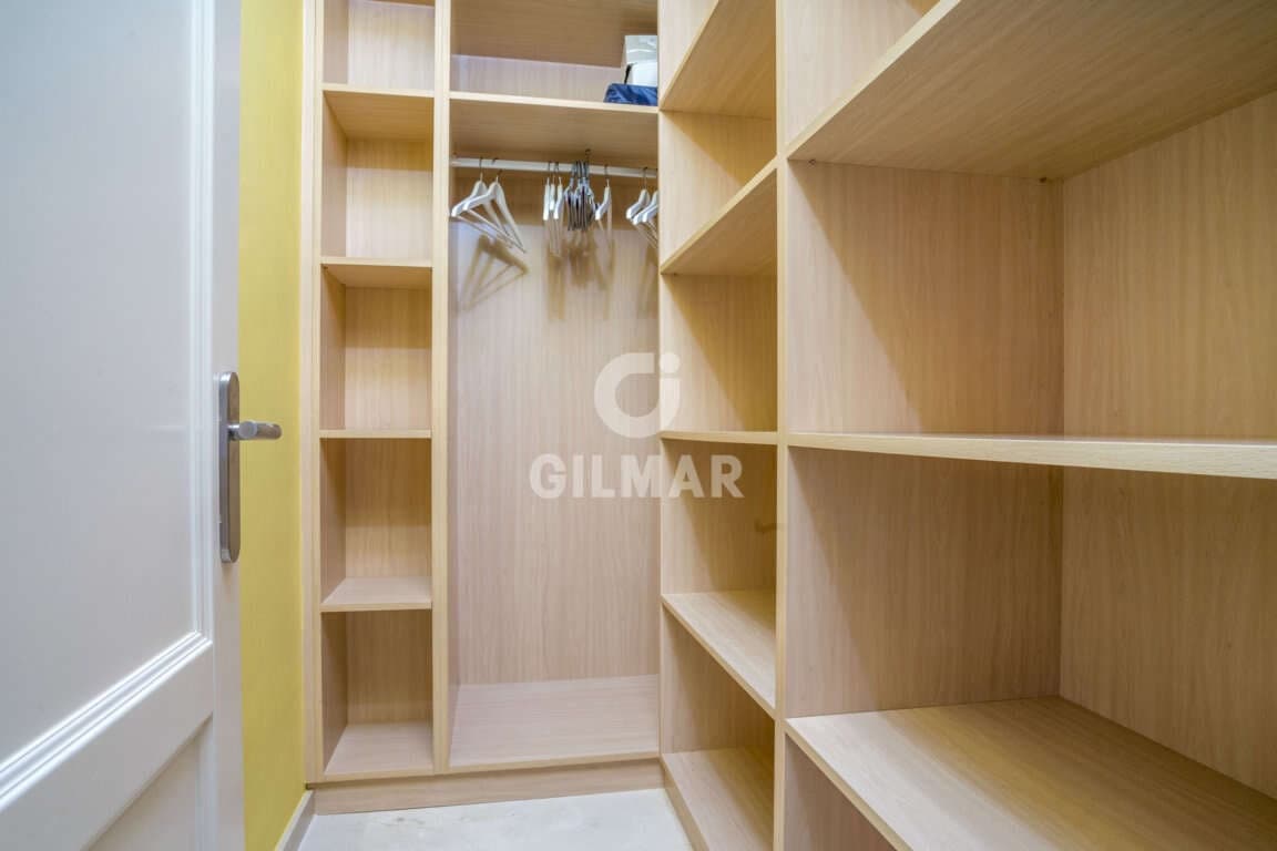 4 sypialnia Penthouse na sprzedaż w San Roque z basenem garażem - 650 000 € (Ref: 9206003)