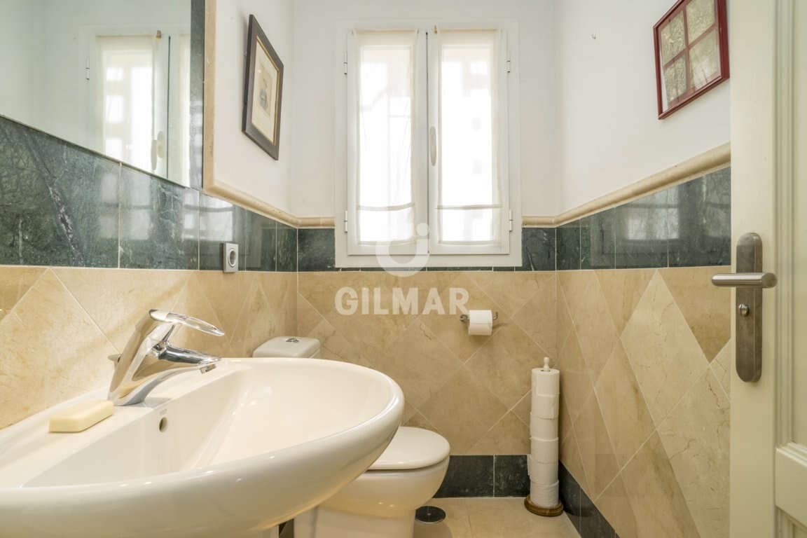 4 sypialnia Penthouse na sprzedaż w San Roque z basenem garażem - 650 000 € (Ref: 9206003)