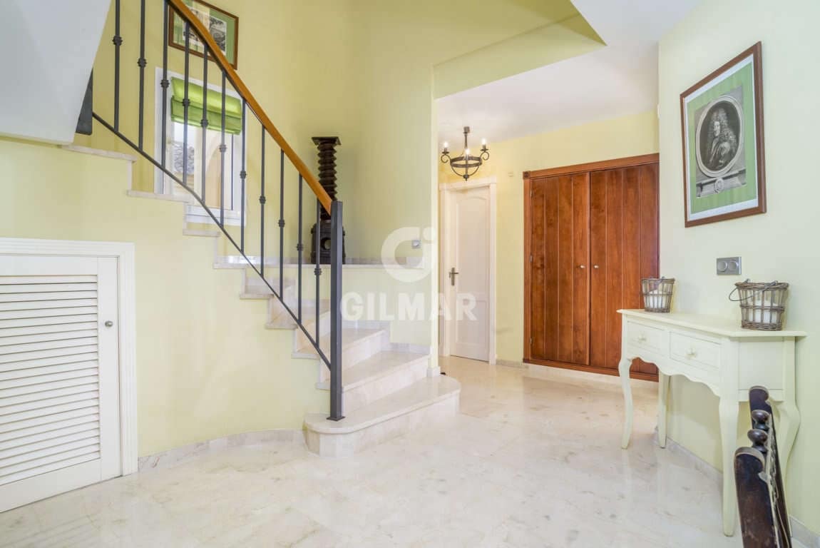 4 sypialnia Penthouse na sprzedaż w San Roque z basenem garażem - 650 000 € (Ref: 9206003)