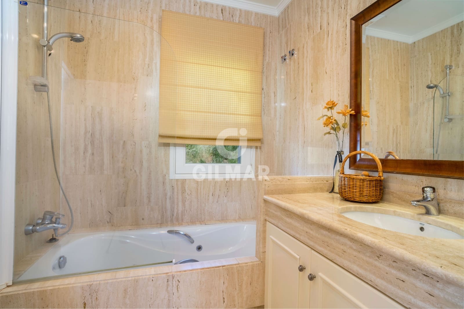 Chalet de 6 habitaciones en Benahavís en venta con piscina garaje - 2.690.000 € (Ref: 9206005)