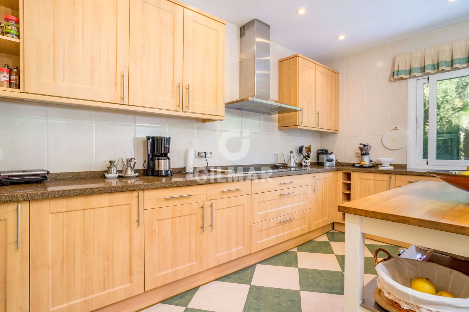 Chalet de 6 habitaciones en Benahavís en venta con piscina garaje - 2.690.000 € (Ref: 9206005)