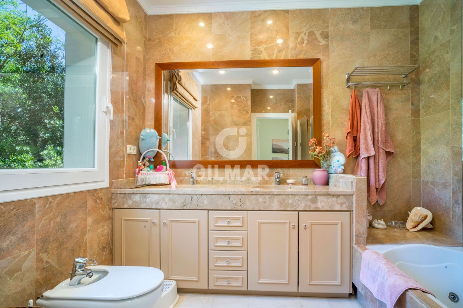 Chalet de 6 habitaciones en Benahavís en venta con piscina garaje - 2.690.000 € (Ref: 9206005)