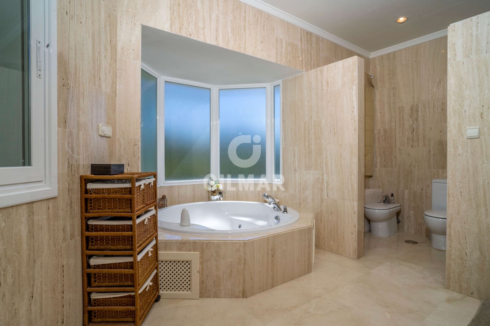 Chalet de 6 habitaciones en Benahavís en venta con piscina garaje - 2.690.000 € (Ref: 9206005)