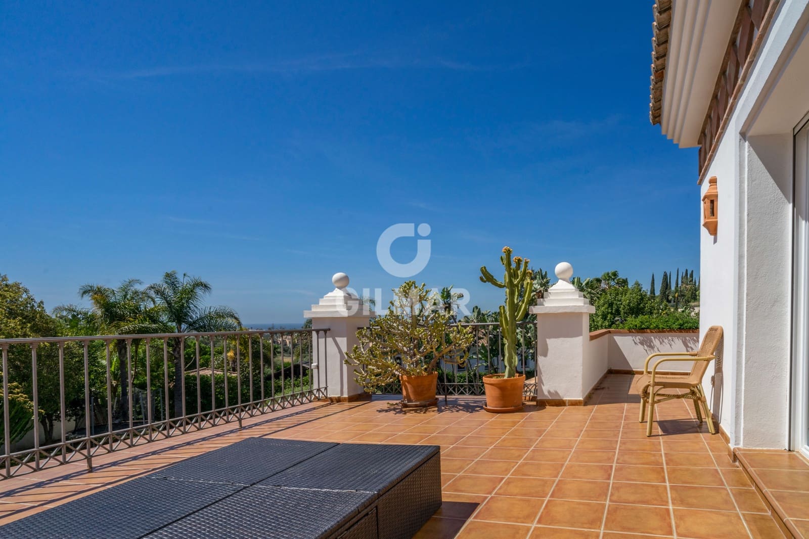 Chalet de 6 habitaciones en Benahavís en venta con piscina garaje - 2.690.000 € (Ref: 9206005)