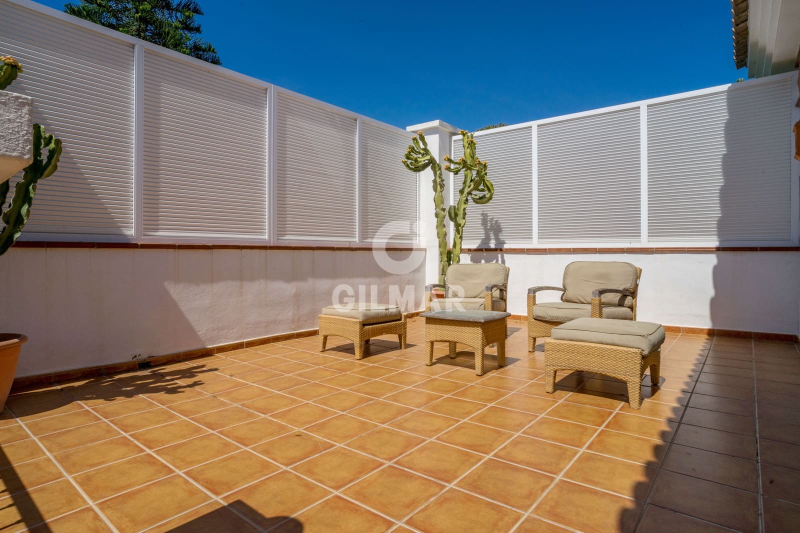 Chalet de 6 habitaciones en Benahavís en venta con piscina garaje - 2.690.000 € (Ref: 9206005)