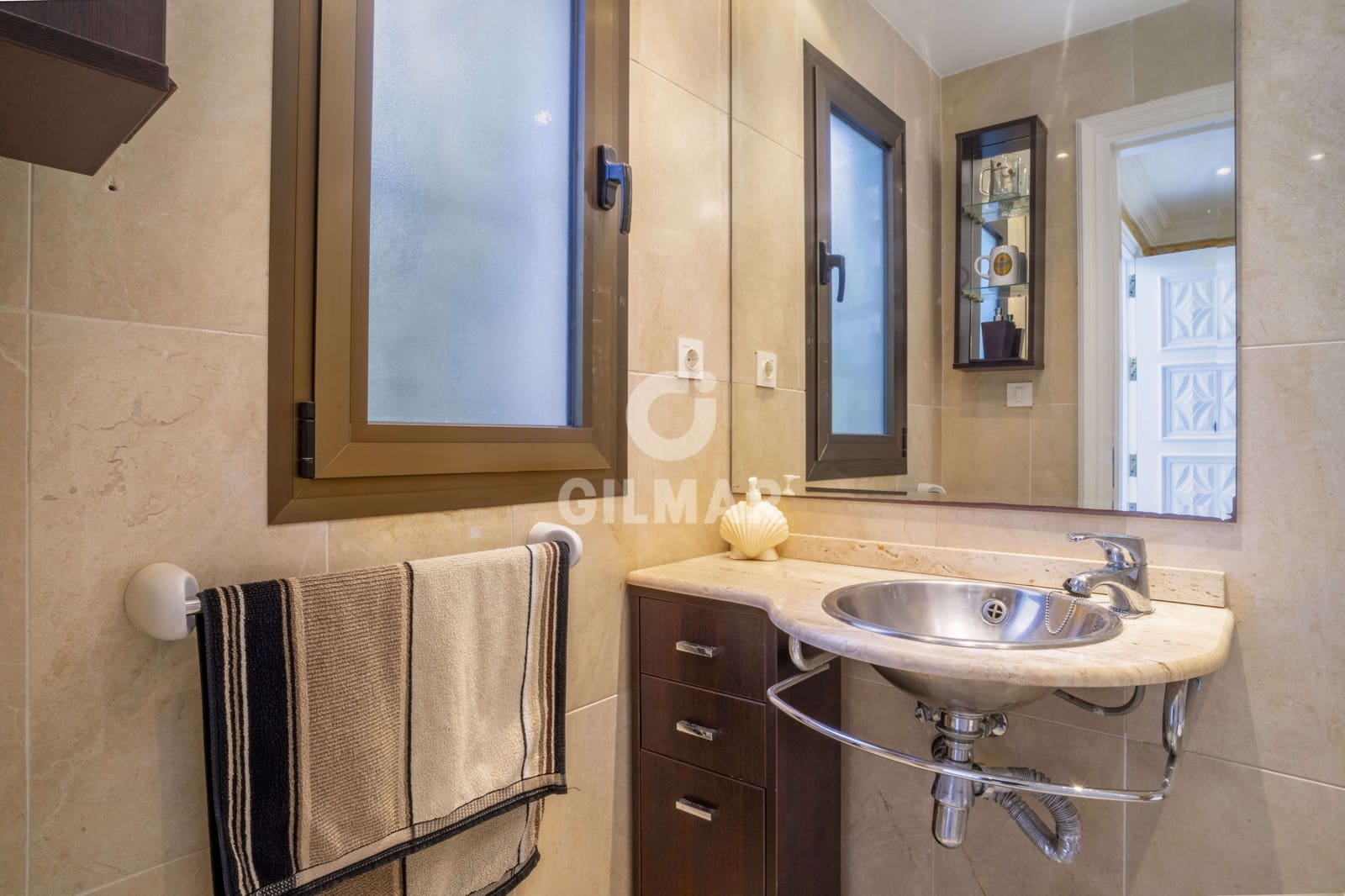 4 sypialnia Dom szeregowy na sprzedaż w Golden Mile z basenem garażem - 4 250 000 € (Ref: 9206008)