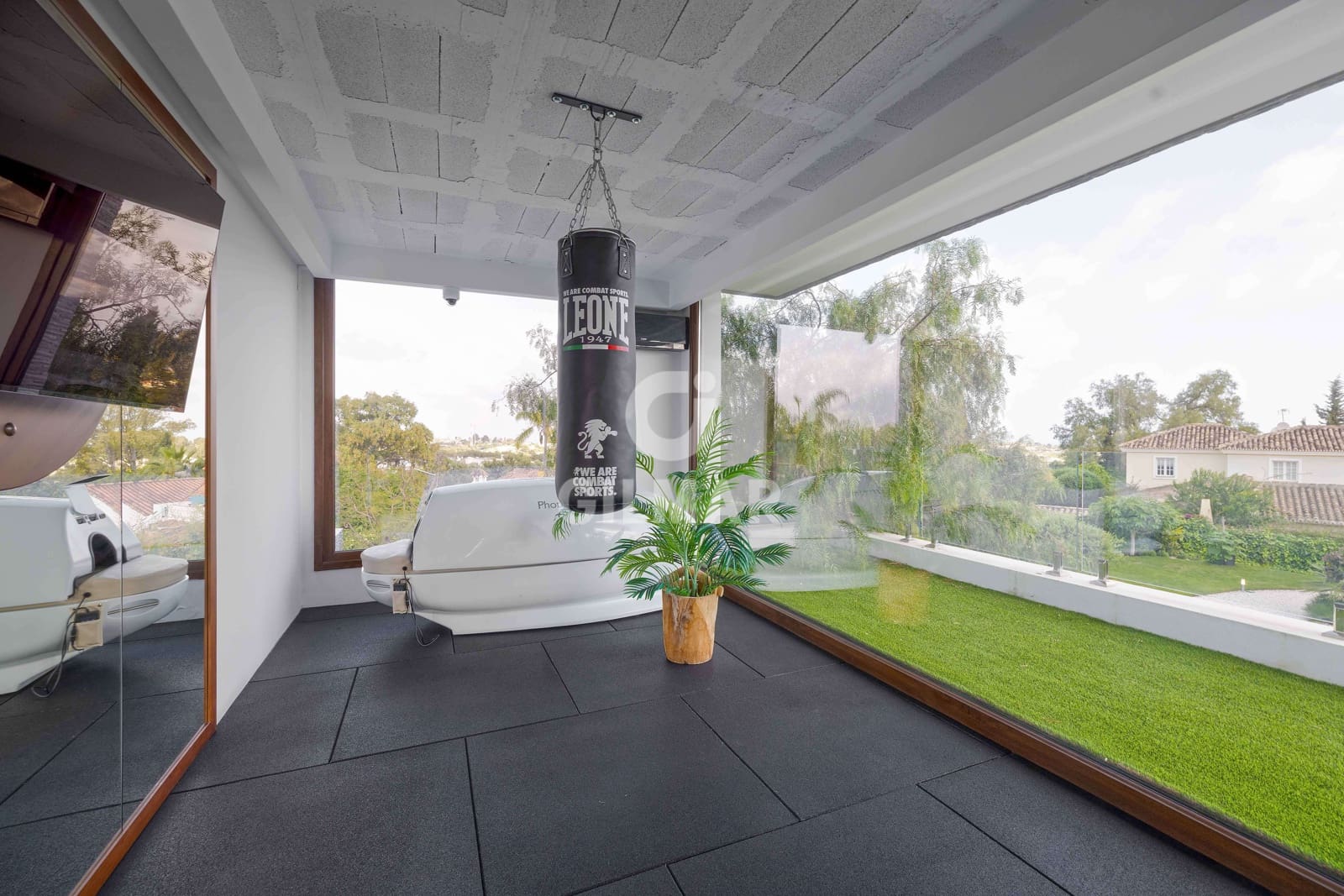 6 sovrum Villa till salu i Benahavis med pool garage - 3 750 000 € (Ref: 9206009)