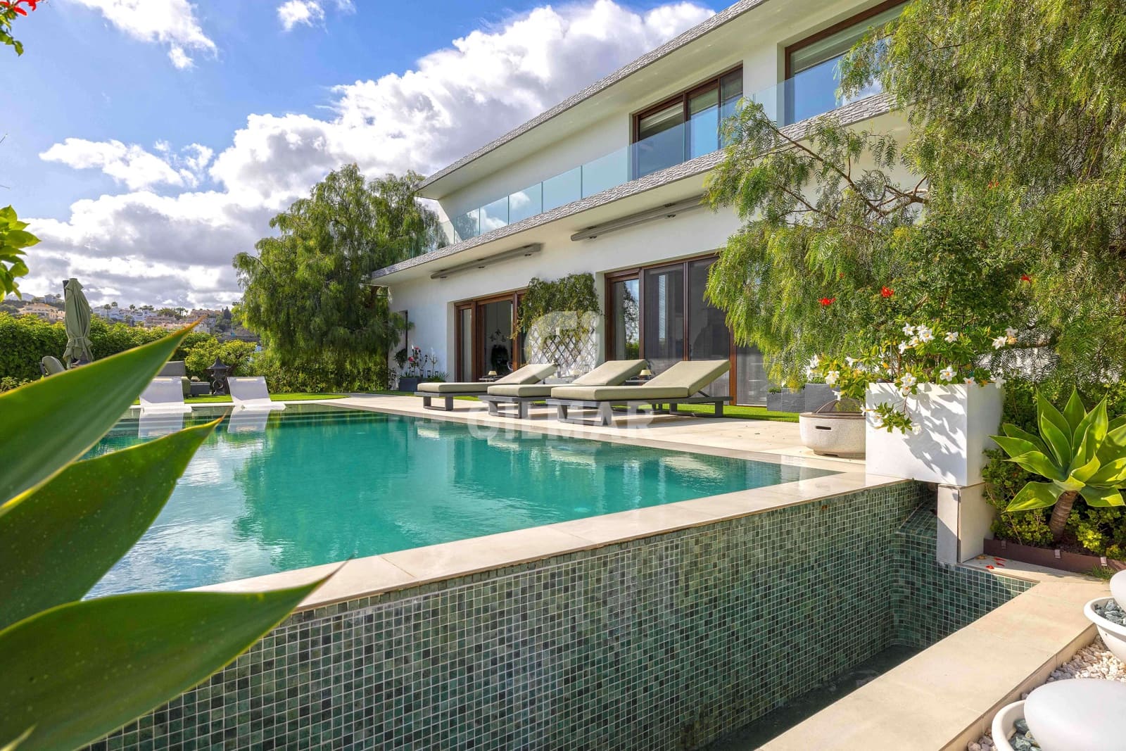 6 sovrum Villa till salu i Benahavis med pool garage - 3 750 000 € (Ref: 9206009)