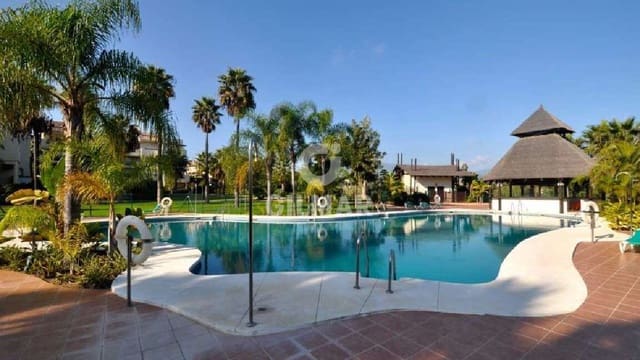 Bedrift til salgs i El Paraiso, Estepona - € 7 500 000 (Ref: 9206011)