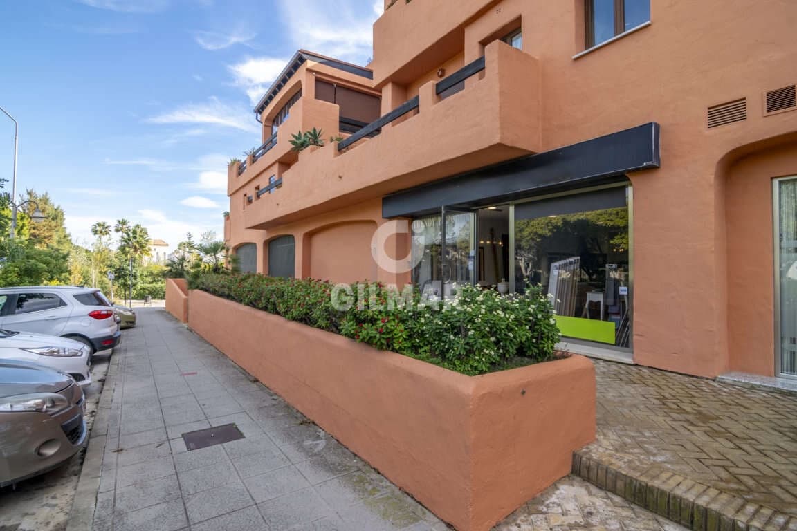 Kommersiell til salgs i Estepona - € 365 795 (Ref: 9206013)