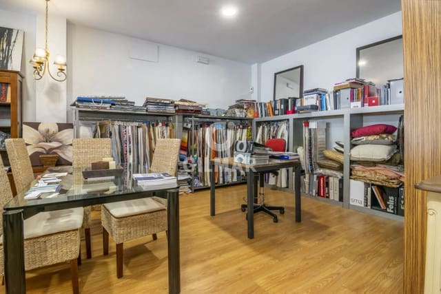 Kommersiell til salgs i Sierra de Estepona - Avda. de Andalucía, Estepona - € 365 795 (Ref: 9206013)