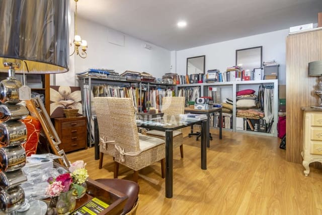 Kommersiell til salgs i Sierra de Estepona - Avda. de Andalucía, Estepona - € 365 795 (Ref: 9206013)