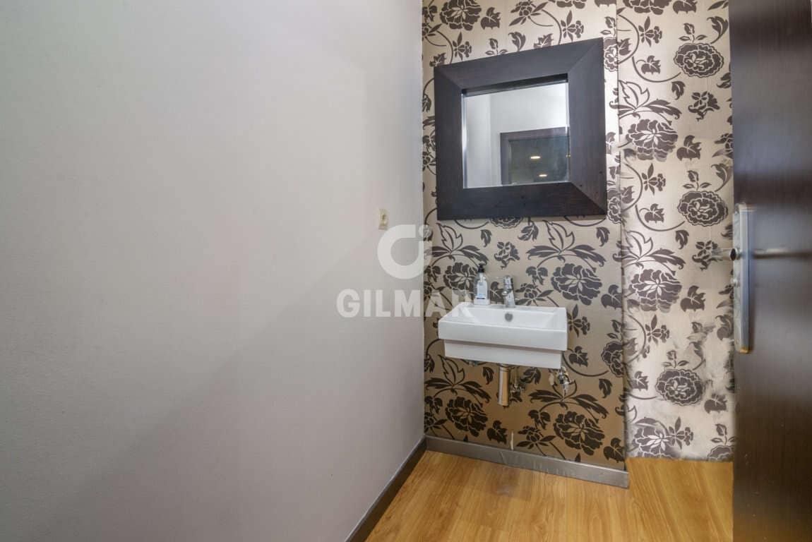 Kommersiell til salgs i Estepona - € 365 795 (Ref: 9206013)