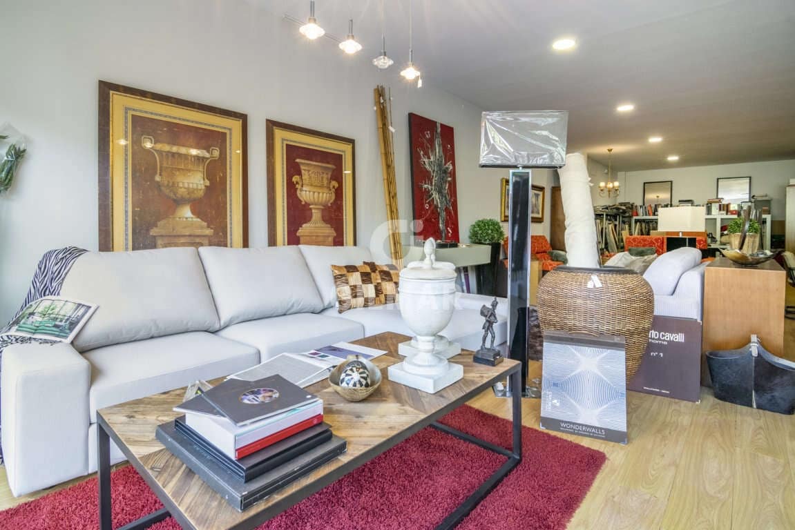 Kommersiell til salgs i Estepona - € 365 795 (Ref: 9206013)