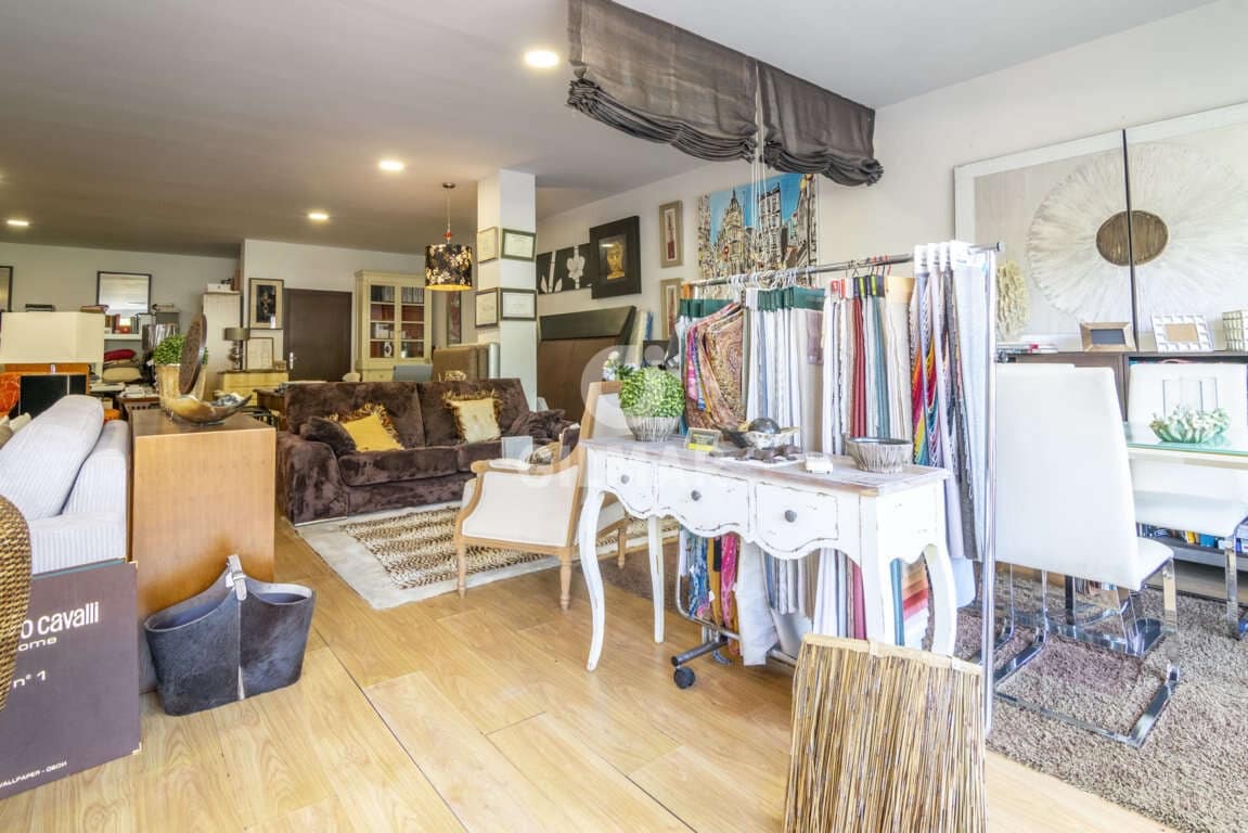 Kommersiell til salgs i Estepona - € 365 795 (Ref: 9206013)