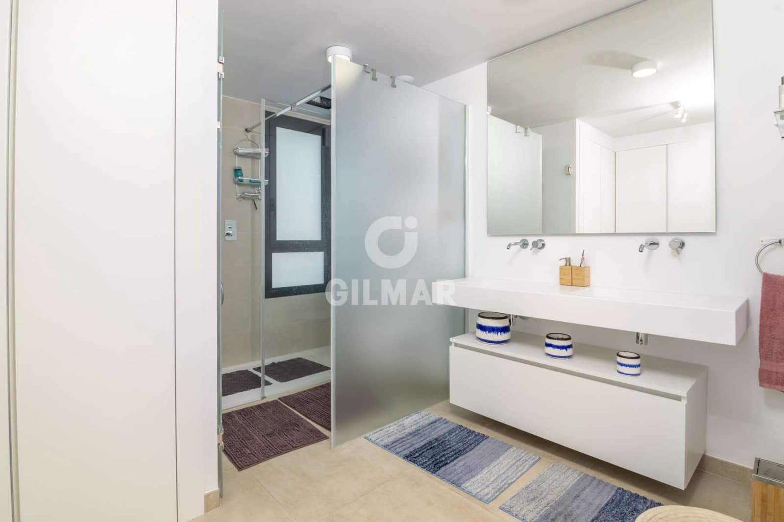 3 soveværelse Lejlighed til salg i New Golden Mile med swimmingpool garage - € 750.000 (Ref: 9206014)