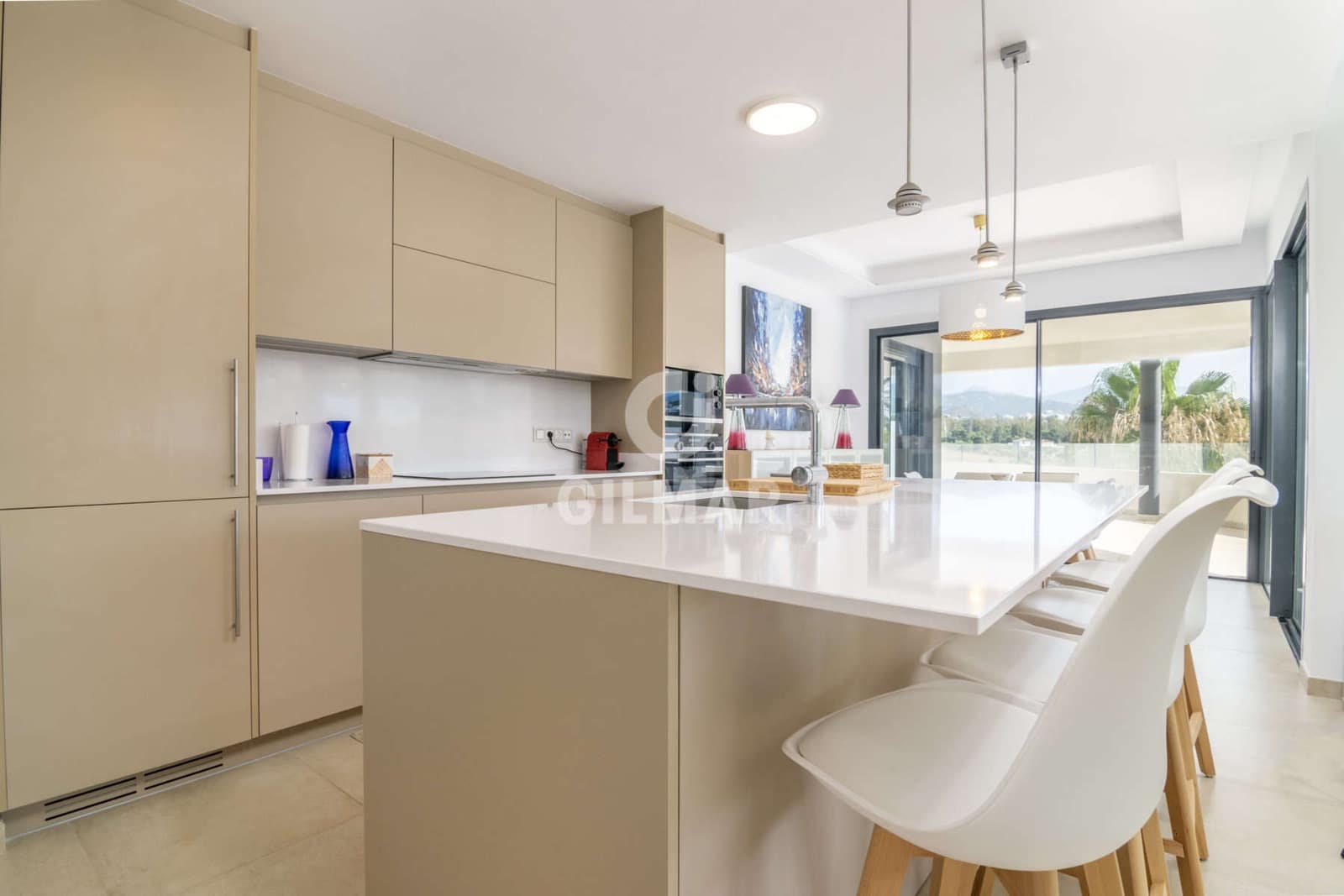 3 soveværelse Lejlighed til salg i New Golden Mile med swimmingpool garage - € 750.000 (Ref: 9206014)