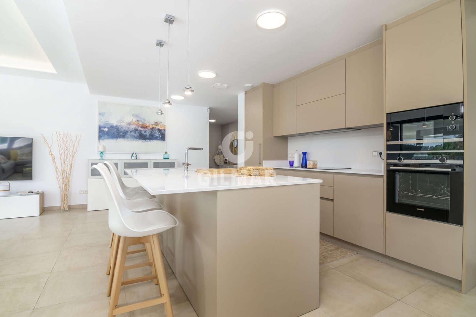 3 soveværelse Lejlighed til salg i New Golden Mile med swimmingpool garage - € 750.000 (Ref: 9206014)